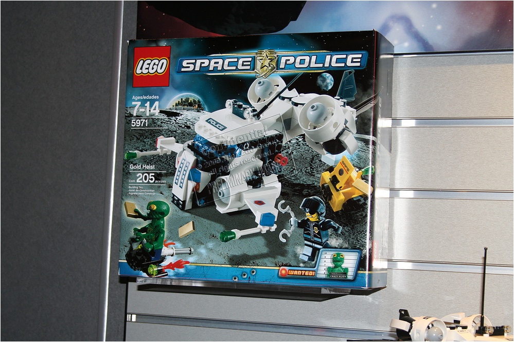 Toy Fair 2009 Coverage Lego Space Police Parry Game Preserve