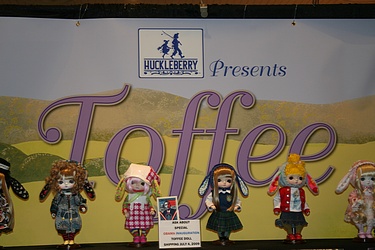 Huckleberry Toys: Toffee