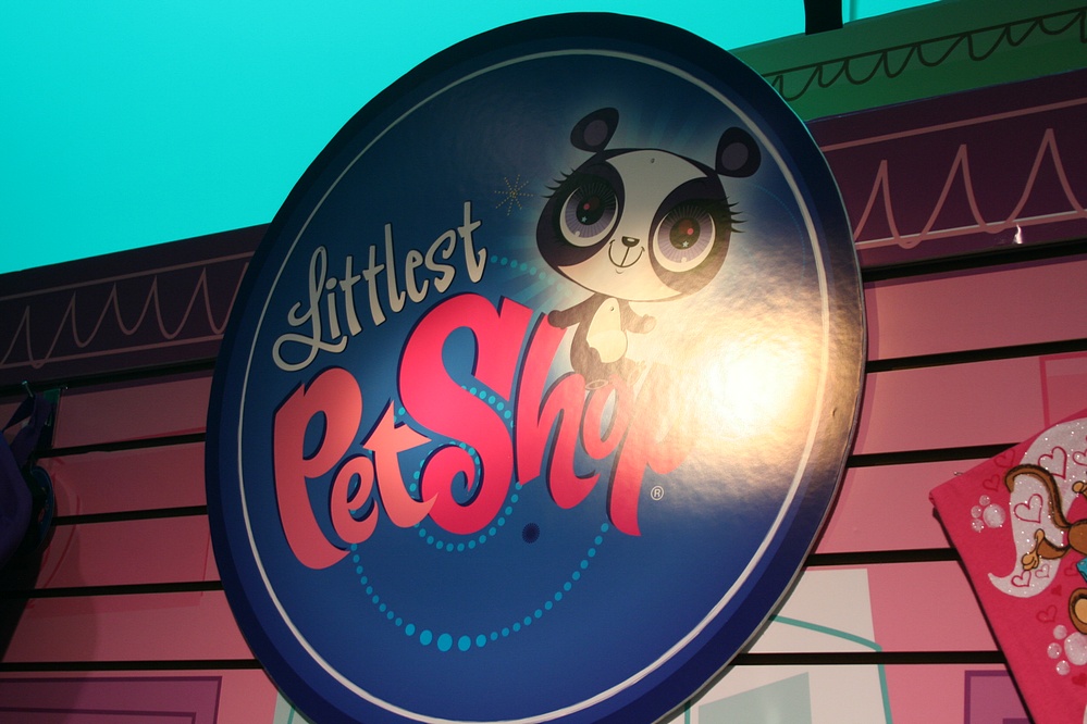 Toy Fair 2012 Coverage Hasbro Littlest Pet Shop Parry Game Preserve