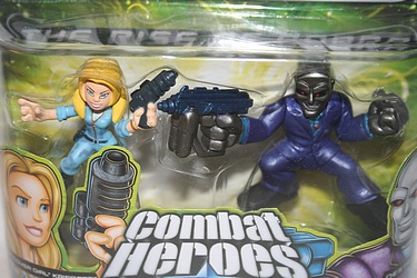 G.I. Joe Combat Heroes - Cover Girl vs. Destro