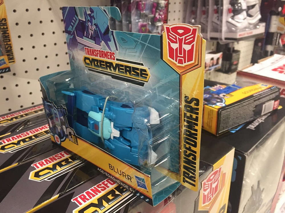 transformers cyberverse blurr toy