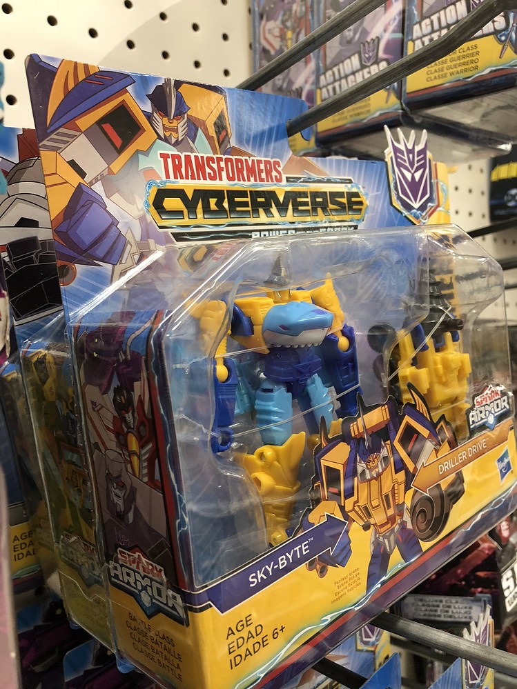 transformers cyberverse sky byte toy