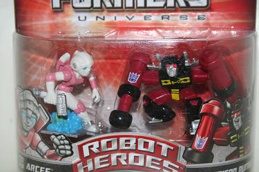 Transformers Universe Robot Heroes - Arcee vs. Rumble