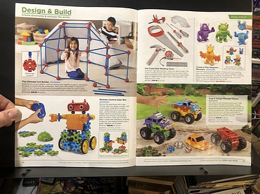 Lakeshore, 2023 Holiday Catalog