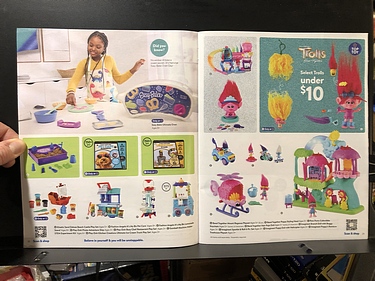 Walmart, 2023 Holiday Catalog