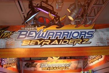 Hasbro - Beywarriors | Beyraiderz