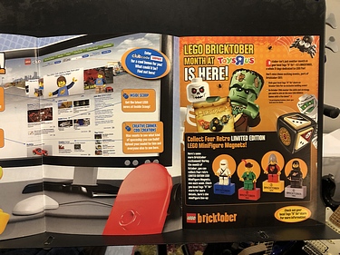 LEGO Club Magazine - September-October, 2011