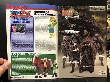 ToyFare - August, 2001