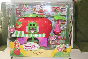 Strawberry Shortcake - Berry Caf�