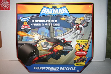 Batman - the Brave and the Bold: Transforming Batcycle with Batman