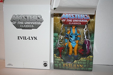 Masters of the Universe Classics: Evil-Lyn - Evil Warrior Goddess