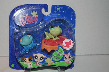 Littlest Pet Shop - #805 and #806 - Frogs with Trampoline