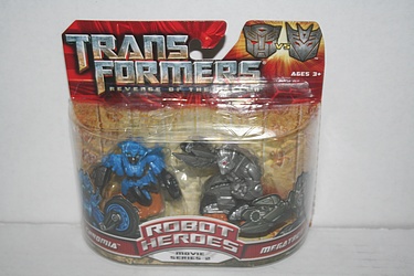 Transformers: Robot Heroes Chromia vs. Megatron